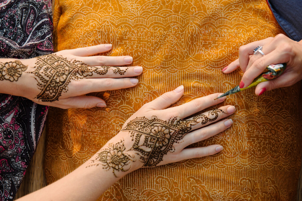 women hands Minimalist Mehendi Designs for Indian Wedding Trends 2024
